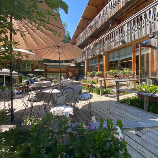 The terrace of the chalet hotel restaurant & spa jeu de paume Chamonix Mont Blanc