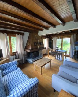 Le salon du chalet de l'hotel & spa jeu de paume chamonix mont blanc