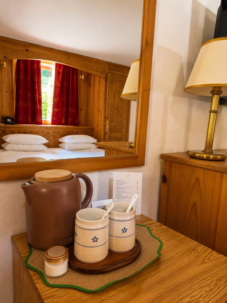 Plateau de produits de soin du spa de l'Hôtel Jeu de Paume au Lavancher à Chamonix
