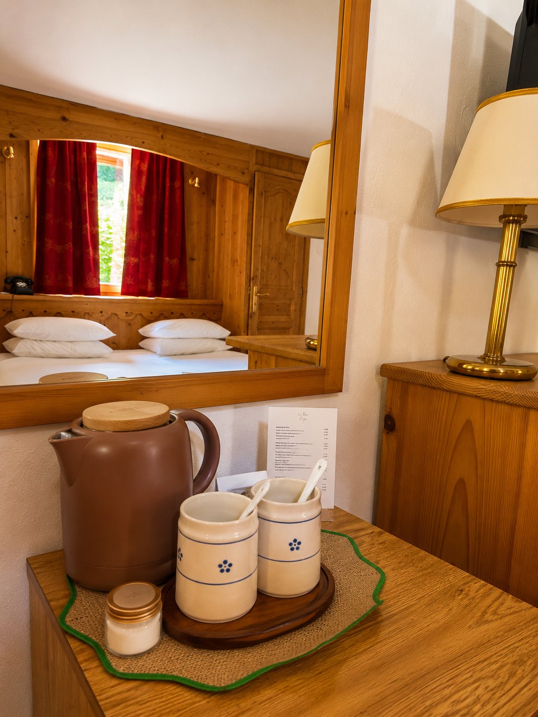 Plateau de produits de soin du spa de l'Hôtel Jeu de Paume au Lavancher à Chamonix